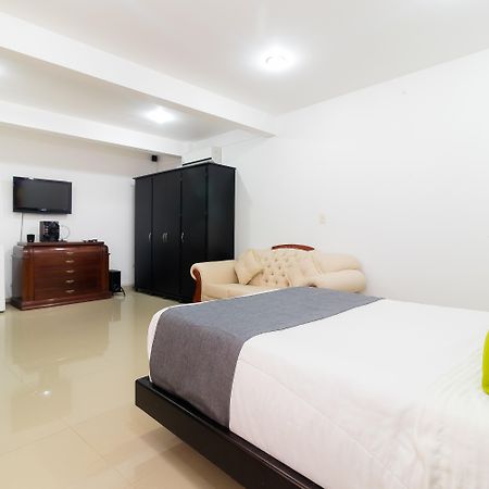 Ayenda 1132 Copiclub Hotel Ibagué Екстериор снимка