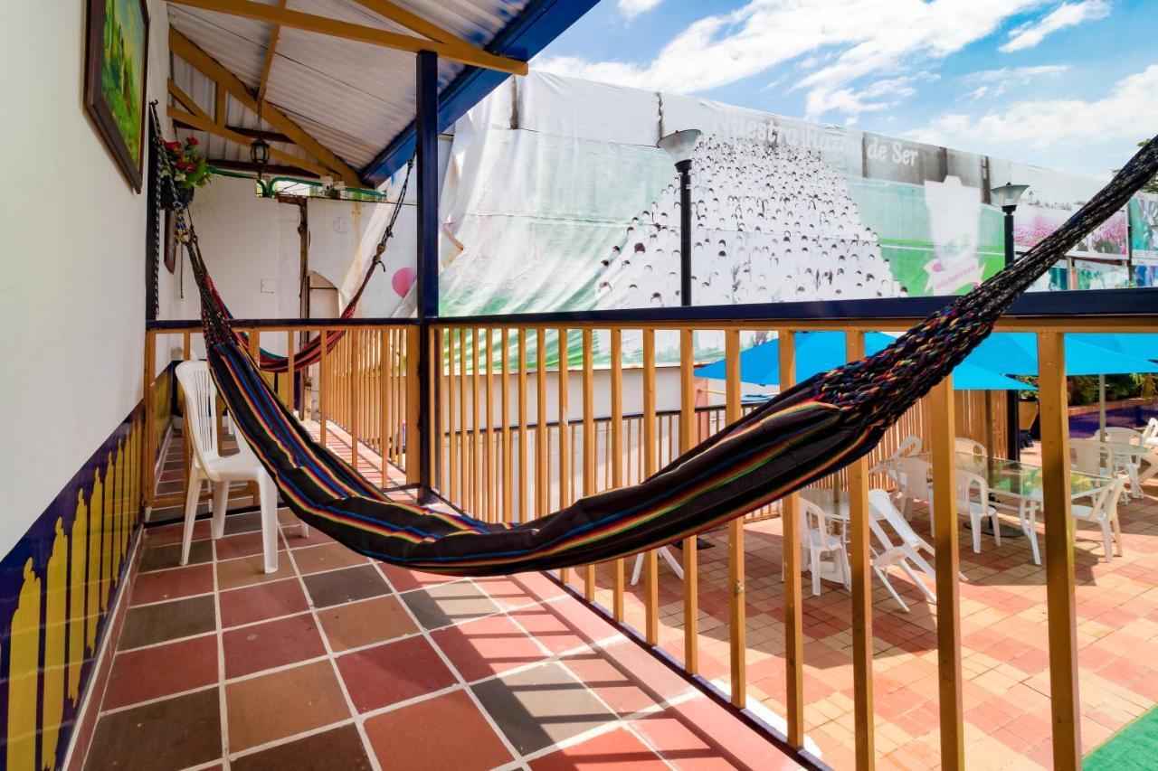 Ayenda 1132 Copiclub Hotel Ibagué Екстериор снимка